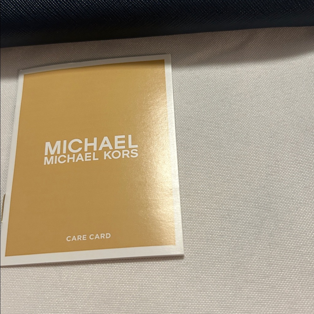 Michael Kors NAVY Women's Wallet - Picture 7 of 14